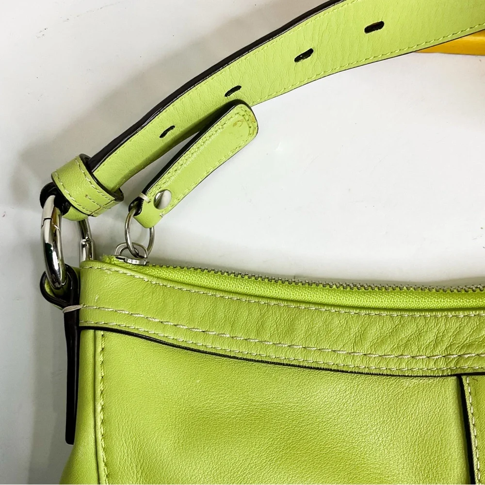 VINTAGE COACH Chelsea Lime Green Leather Shoulder Bag - Picture 8 of 10
